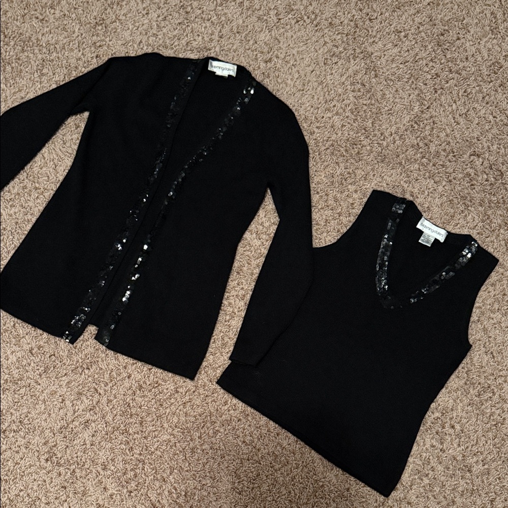 BLOOMINGDALES CASHMERE TWO PIECE SET
